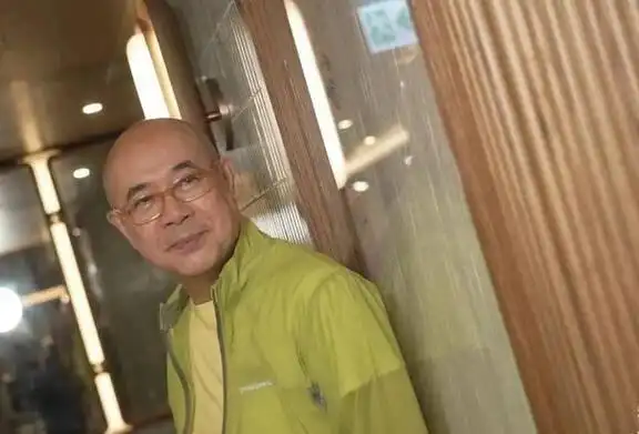 李成昌怒斥年轻演员！拒赴内地拍戏？隐情曝光